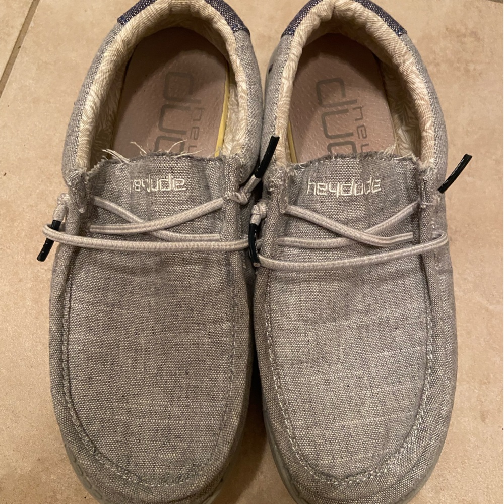 Used but great condition youth boys Hey Dude